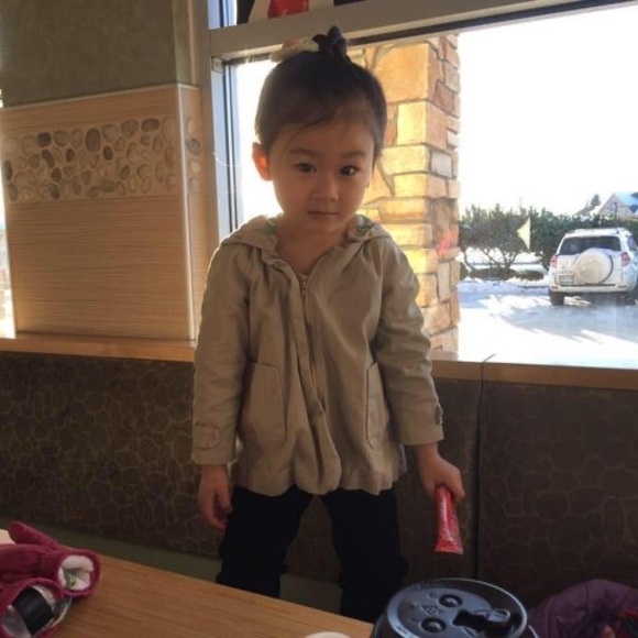 Meet your Posher, Vicky - Picture 1 of 1